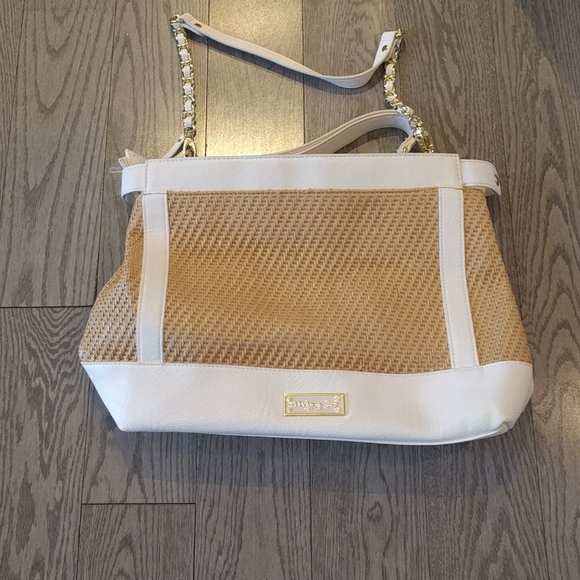 Beautiful bag by Olivia and Joy🌸🍀🍀🍀⭐ - Picture 2 of 8